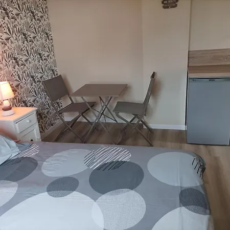 D Hôtes Autonome 3*